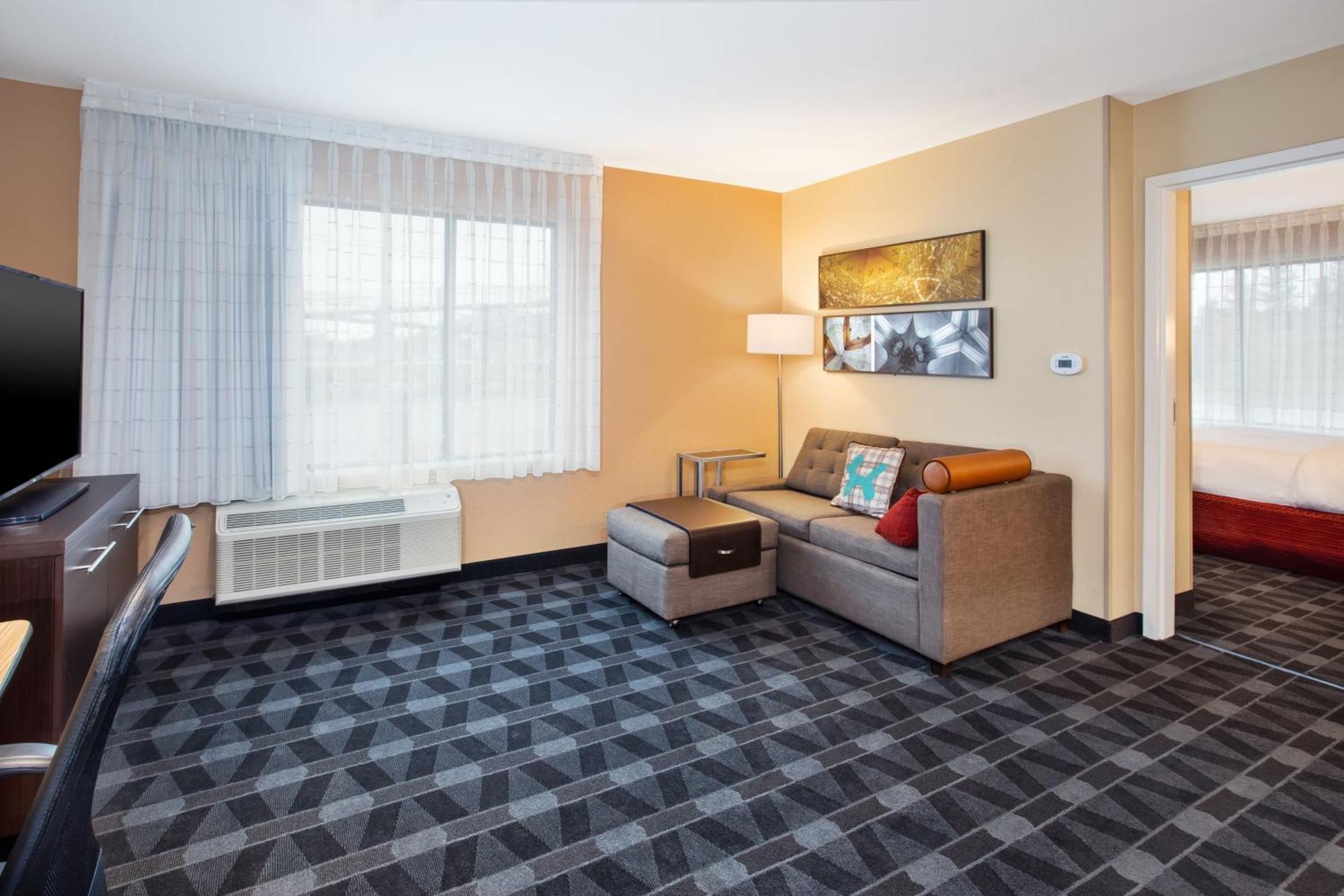 Towneplace Suites By Marriott Detroit Belleville Exterior photo